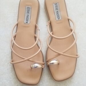 Steve madden tan strappy flat sandals gold toe
